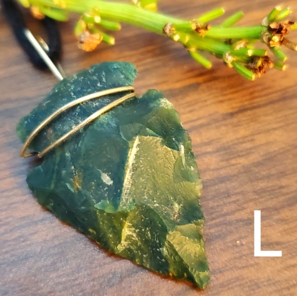 🌿 Natural Stone Arrowhead Necklace 🌿 - Picture 13 of 13